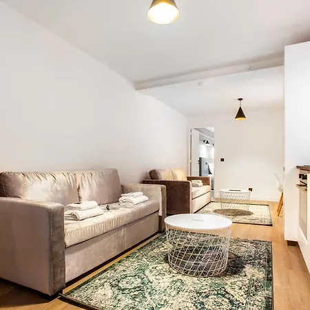 Elegant - 2bd - 8p - Eiffel Tower Casa vacanze